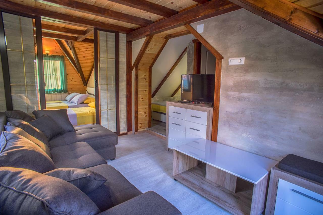 Apartmani Restoran Durmitor ชาเบลียค ภายนอก รูปภาพ
